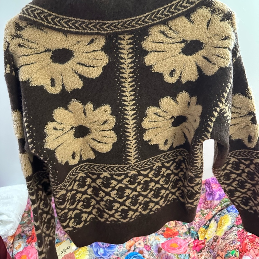 NWT Cherie Collette Floral V-Neck  Soft Boho Sweater - Picture 7 of 12